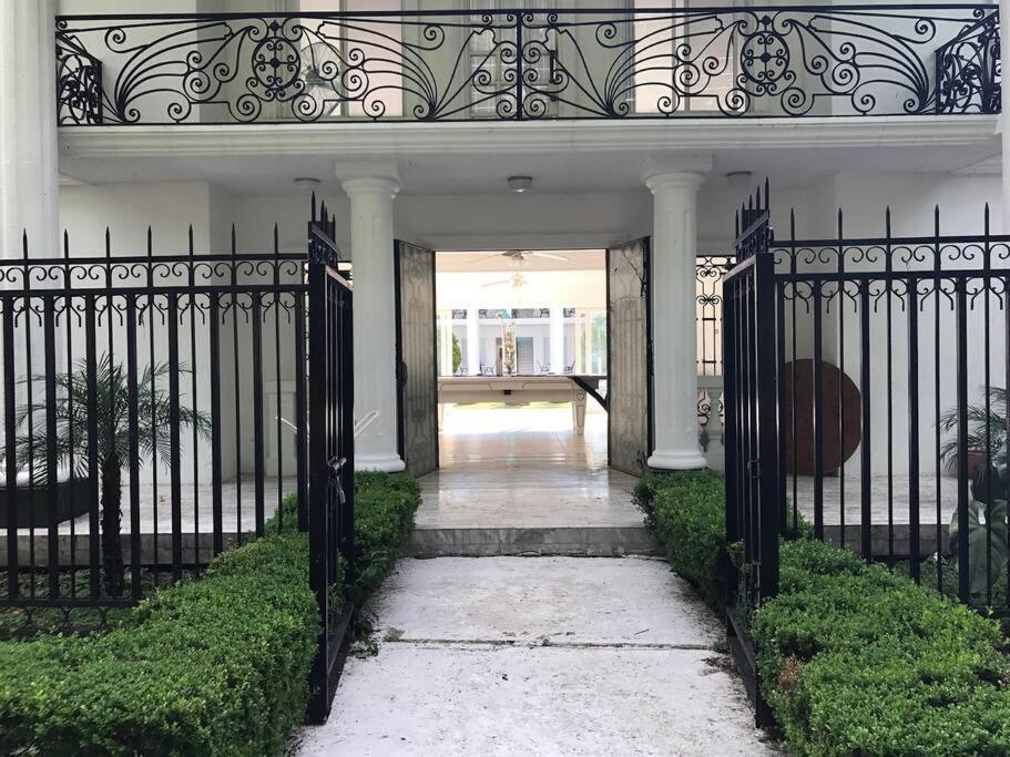 La Gran Casablanca Villa Jiutepec Exterior photo